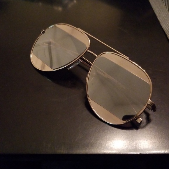 Two-tone Mirrored sunglasses in Gold & Silver - Picture 2 of 8